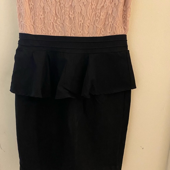 Dress - Picture 2 of 4